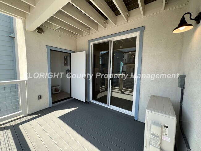 Building Photo - AVAILABLE JULY - New San Luis Obispo Condo - 3 Bedrooms / 2 Bathrooms
