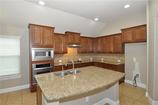 Building Photo - 113 Wallin Farms Dr