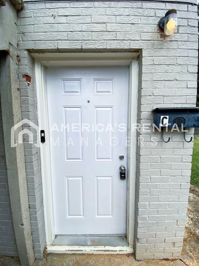Building Photo - 1701 Berkley Ave
