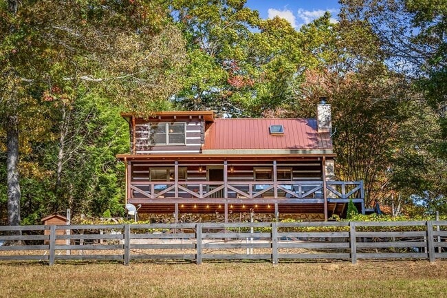 Building Photo - 212 Dogpatch Ln