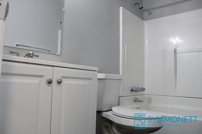 Building Photo - Limited-Time Move-In Special!