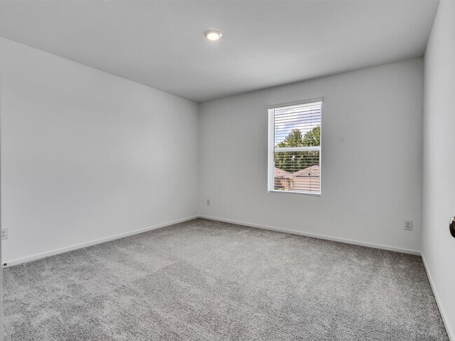 Building Photo - 921 Capracotta Dr