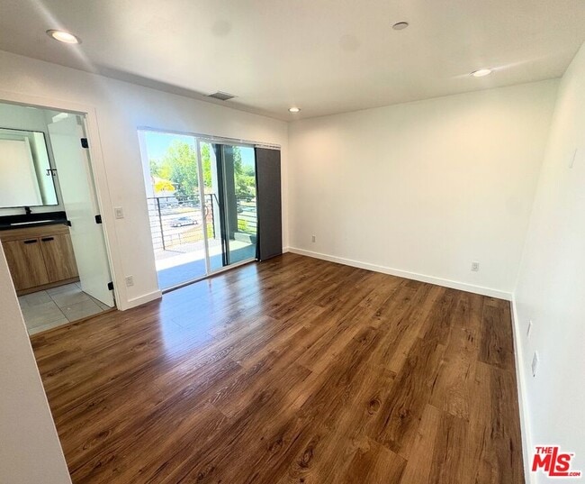 Building Photo - 5638 Woodman Ave
