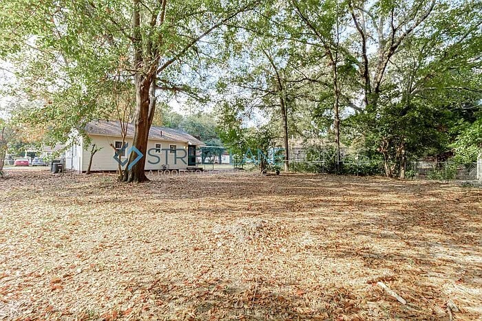 Building Photo - 108 Parkway Dr