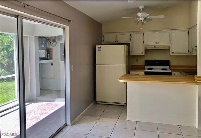 Building Photo - 3306 SW 7th Pl