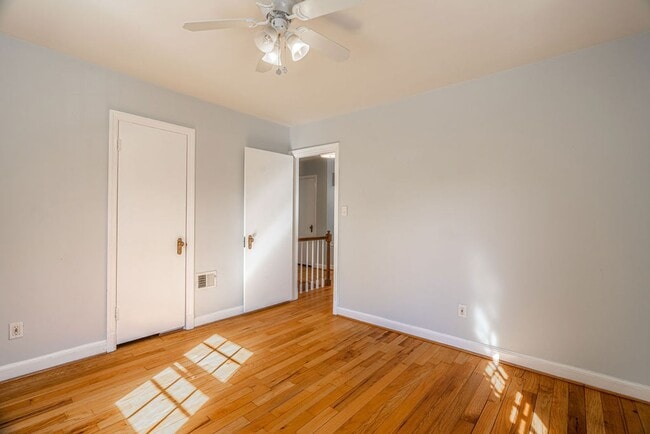 Building Photo - Charming 3 Bedroom Colonial Home in Bethesda