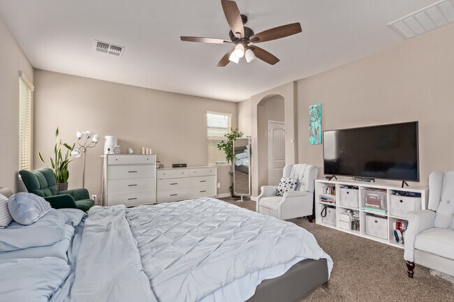 Building Photo - 729 W Silver Reef Dr