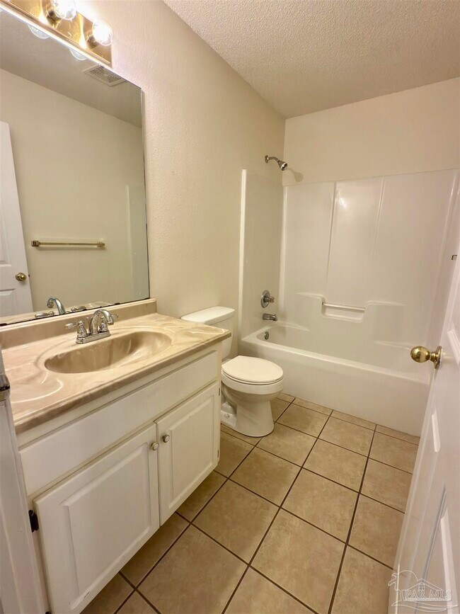 Building Photo - 3328 Marion Oaks Way