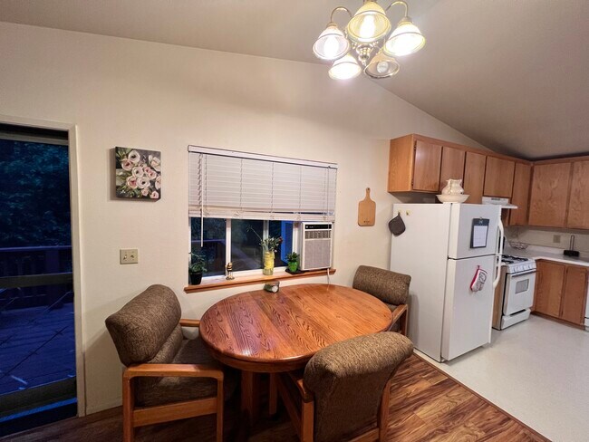 Building Photo - 21896 Fallview Dr