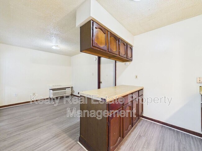 Building Photo - 207 Rue Royale