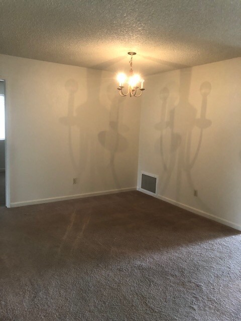 Building Photo - 1564 Gladstone Way