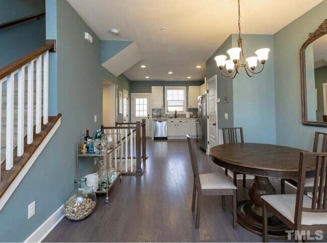 Main Floor Dining Area - 2801 Stone Rock Dr