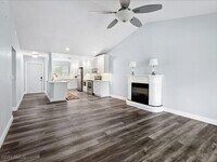 Building Photo - 17452 Woodland Trace Dr