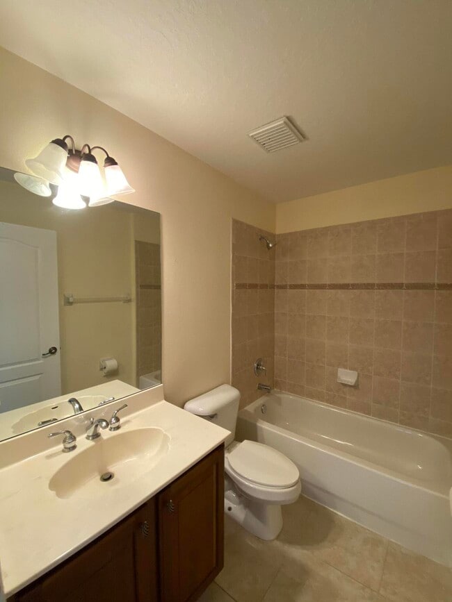 Building Photo - 3557 SW Voyager St