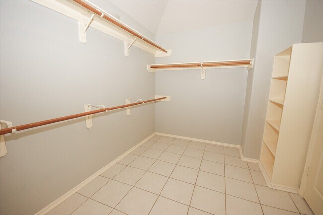 Building Photo - 2516 Royal Terns Ct