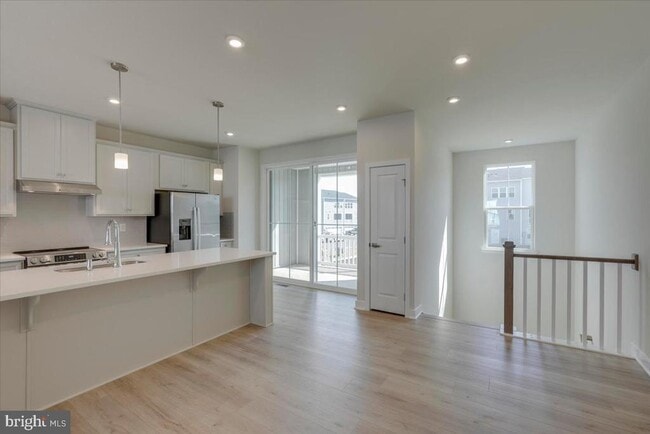 Building Photo - 9287 Tanfield Dr