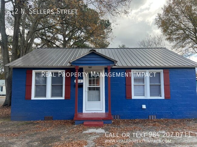 Primary Photo - 312 N Sellers St