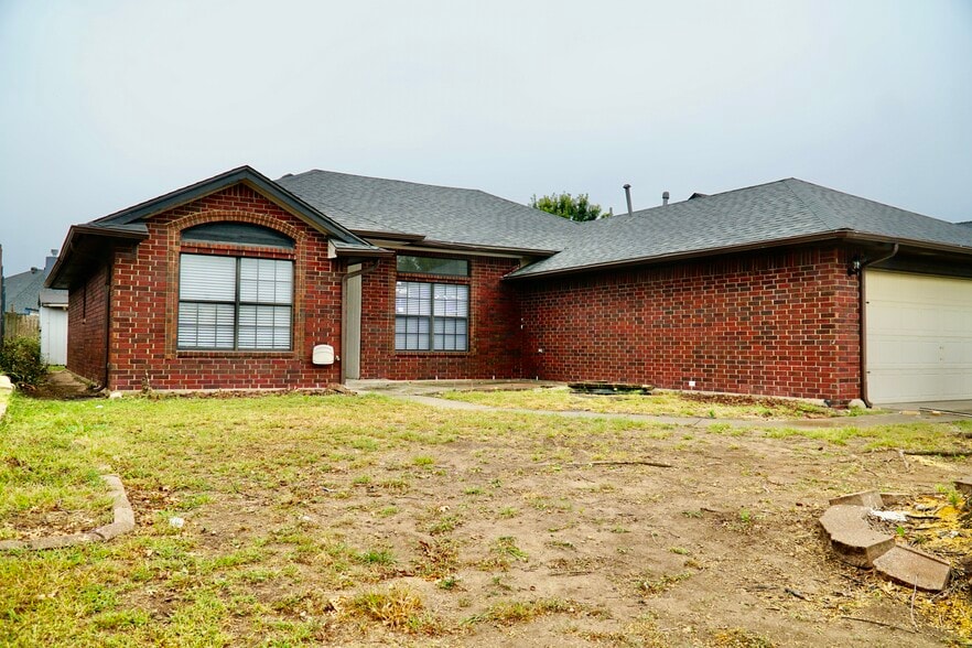 Building Photo - 5004 SE 84th St