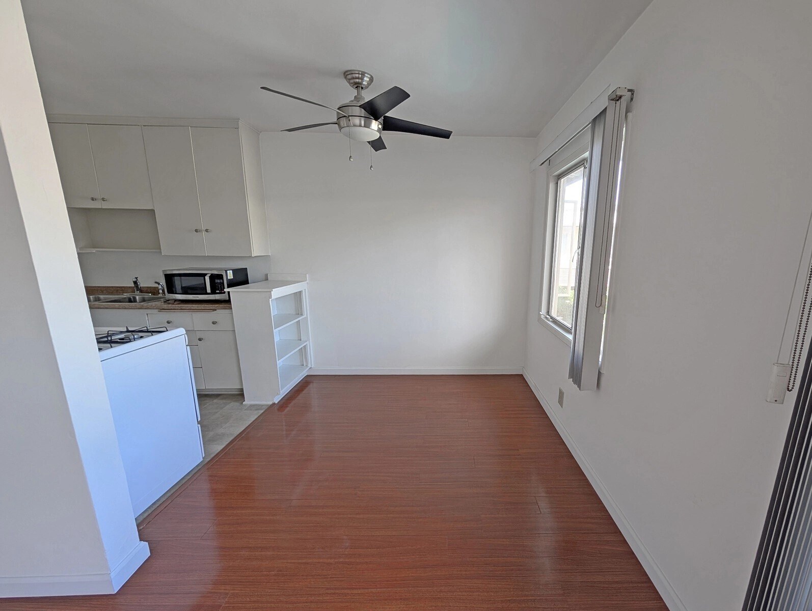 Building Photo - 1263 Hayworth Ave