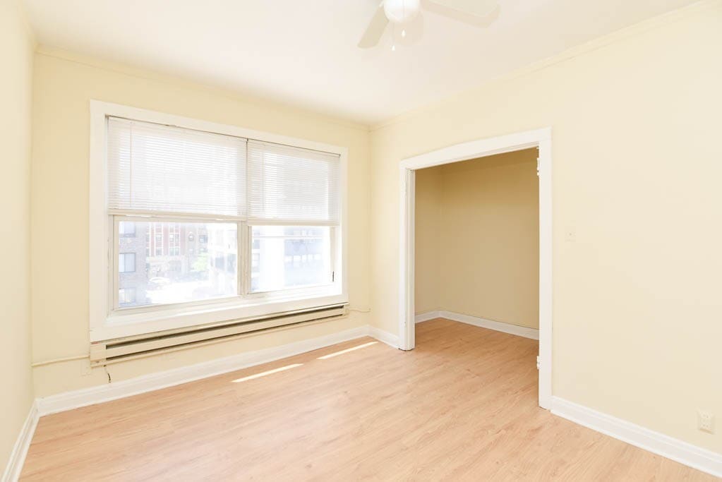 Building Photo - 457 W Melrose St