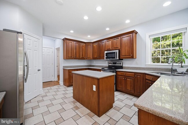 Building Photo - 11912 Old Elm Ct