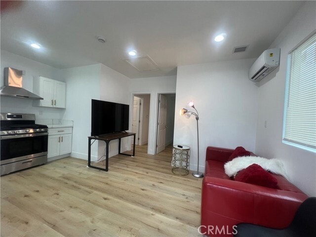 Building Photo - 5522 Farna Ave