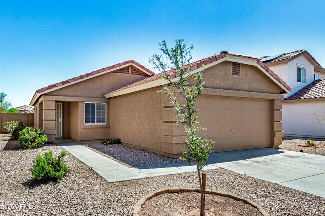 Building Photo - 22813 W Gardenia Dr