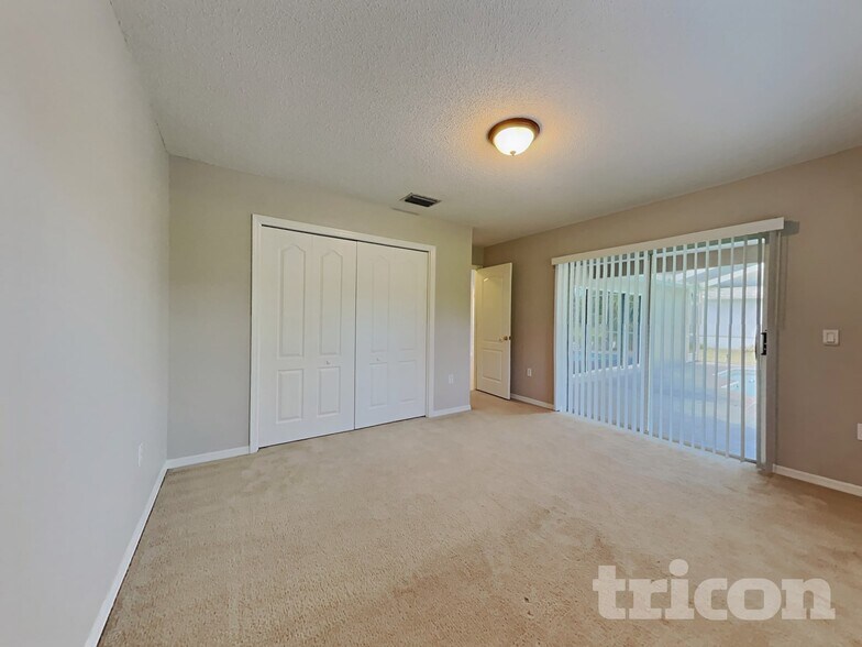 Building Photo - 7419 Valley Ct