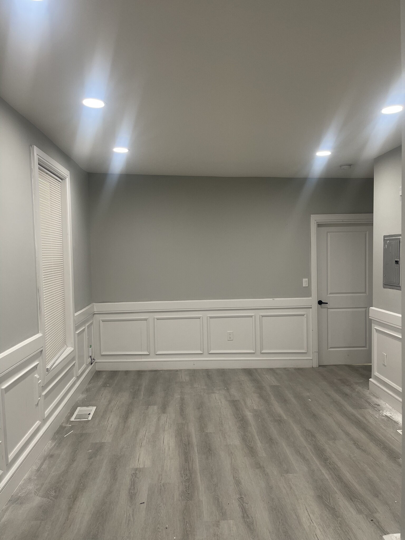 Building Photo - 605 Madison Ave