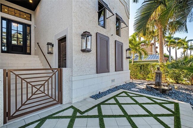 Building Photo - 459 20th Ave