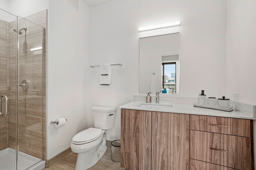 Building Photo - 174 N Aberdeen St