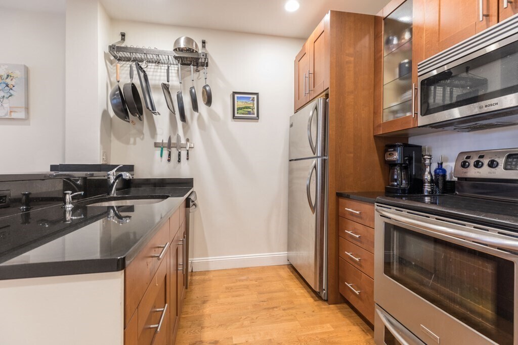 Building Photo - 19 Garrison St