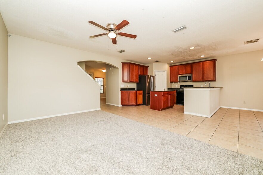 Building Photo - 16217 Bridgewalk Dr