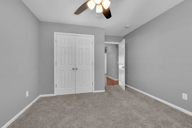 Building Photo - Beautiful and light-filled home in the desirable Normandy Place community located in Nashville’s ...