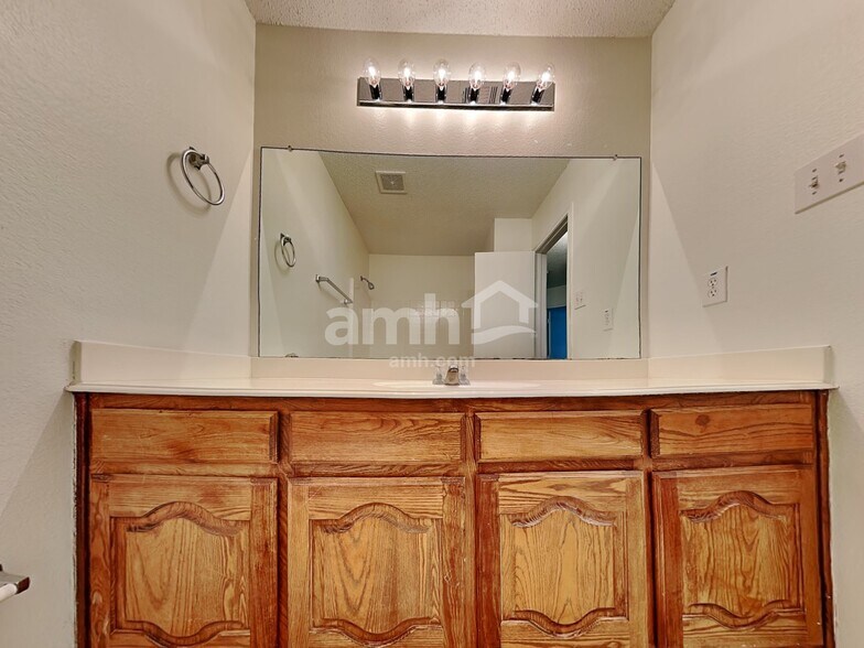 Building Photo - 777 Eldorado Dr