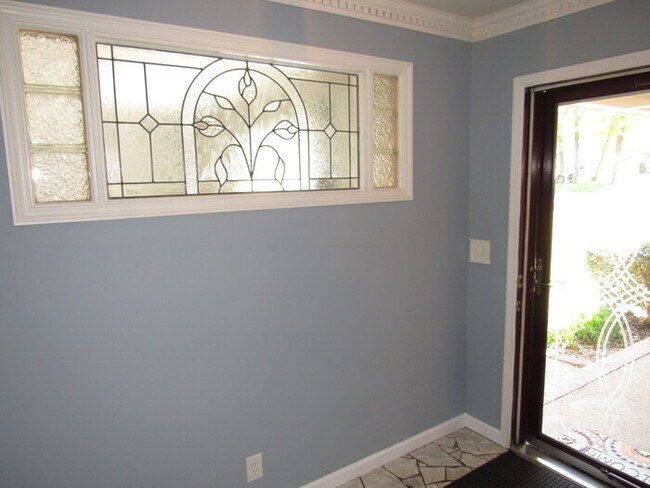 Building Photo - 4 bedroom home w/ walking trail to Percy P...