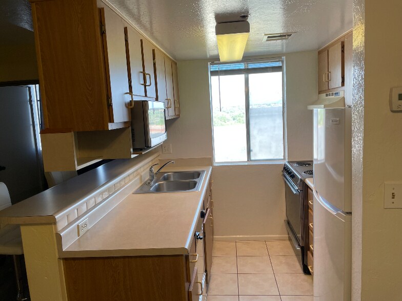 Building Photo - 12123 W Bell Rd