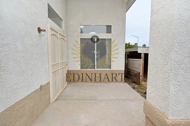 Building Photo - 2233 E Christopher Dr