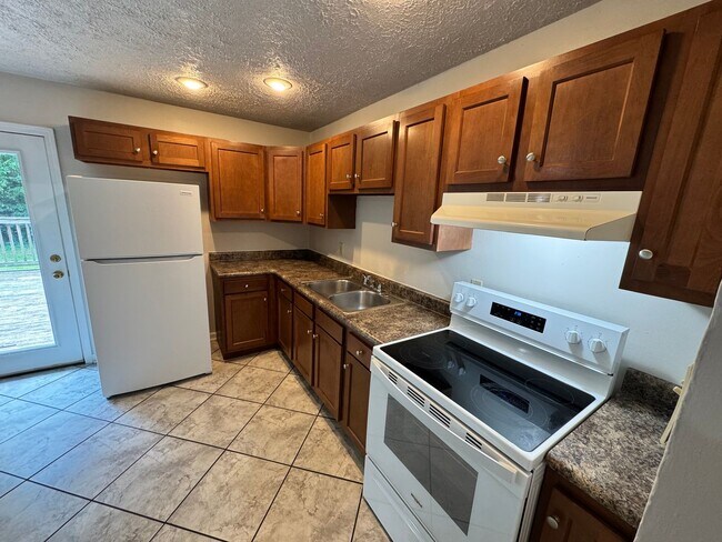 Building Photo - 6218 Dart Dr