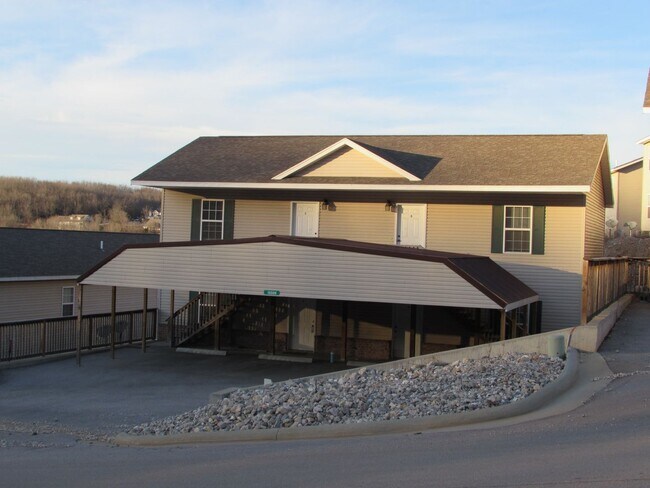 Building Photo - 16572 Hunters Ridge Ln