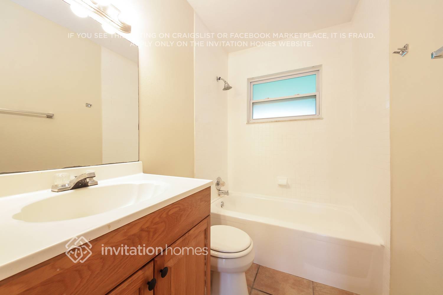 Building Photo - 634 Marot St