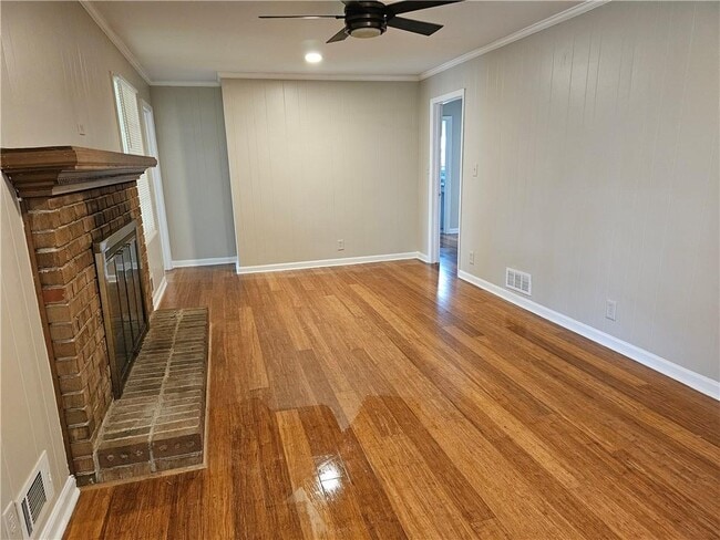 Building Photo - 2030 Veracruz Dr SW