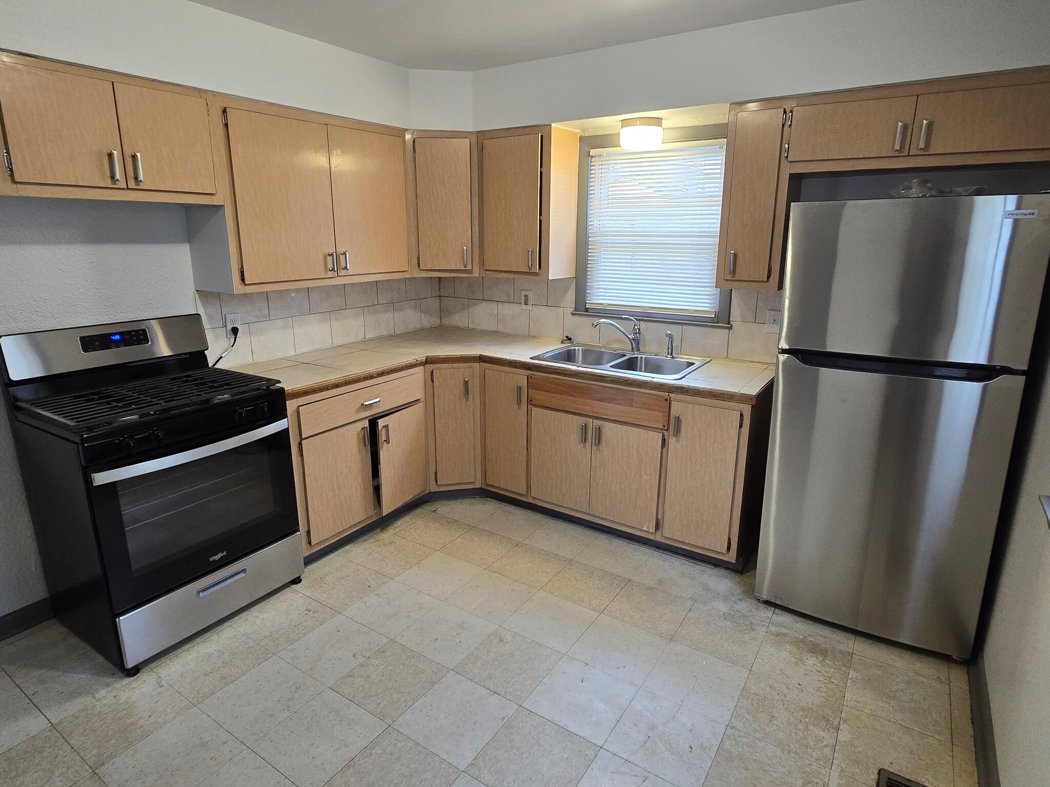 Building Photo - 5973-75 n 83rd st