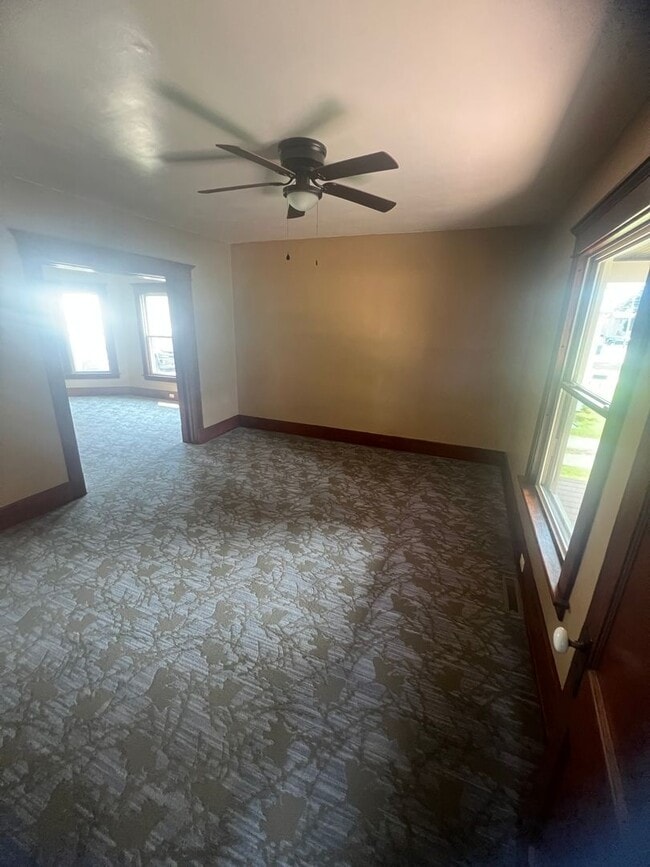Building Photo - Large Remodeled 4 bed 2 Bath - Girard Pa