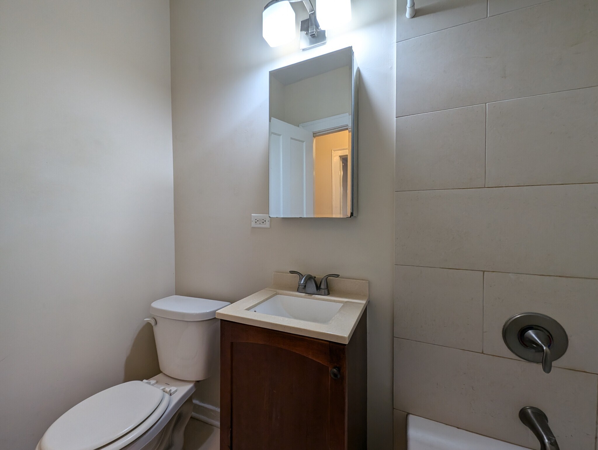 Building Photo - 2175 W Giddings St