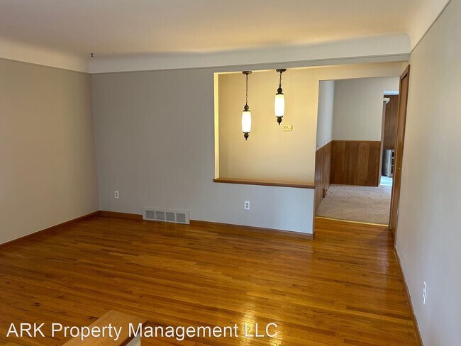 Building Photo - 3 br, 1.5 bath House - 29219 Ohmer