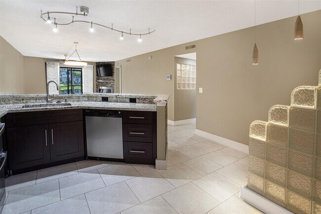 Building Photo - 2213 Cypress Island Dr