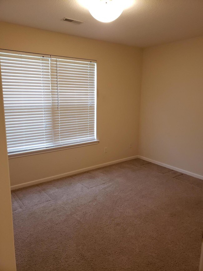 Building Photo - 5102 Sandstone Dr