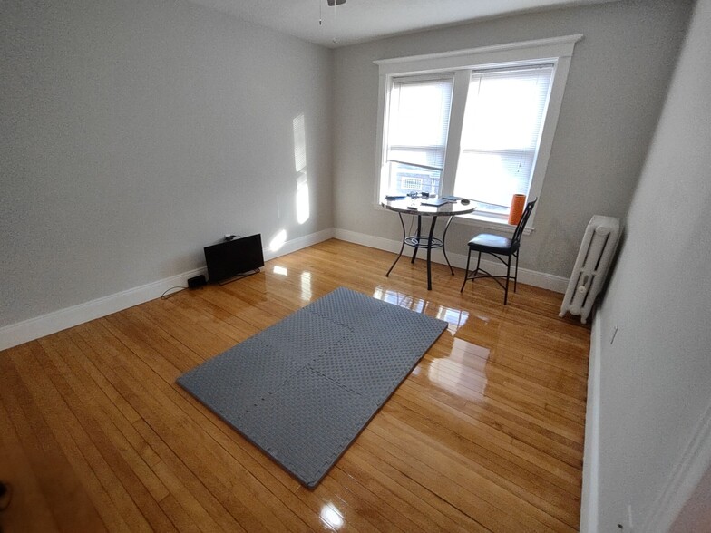 Building Photo - 12 Farrington Ave