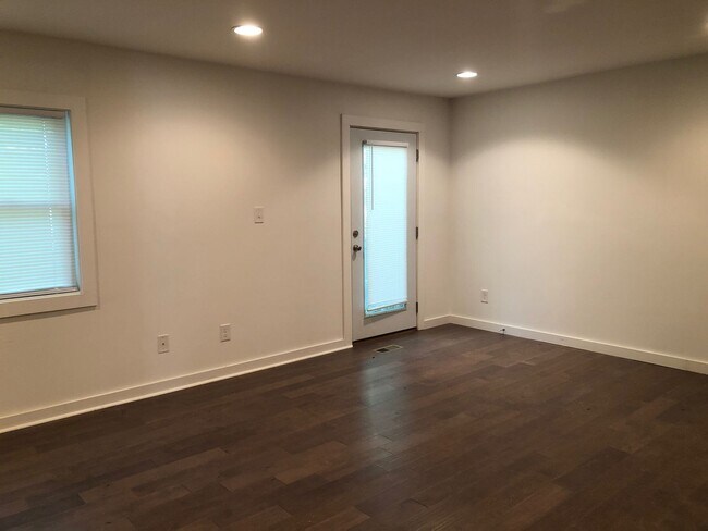 Building Photo - 155 Woodstone Drive - Pre-Leasing August 2024